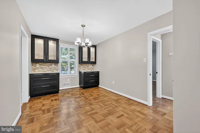 $325,000 | 627 Azalea Drive, Unit 1, Rockville, MD 20850