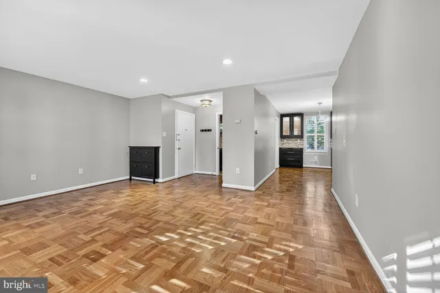 $325,000 | 627 Azalea Drive, Unit 1, Rockville, MD 20850