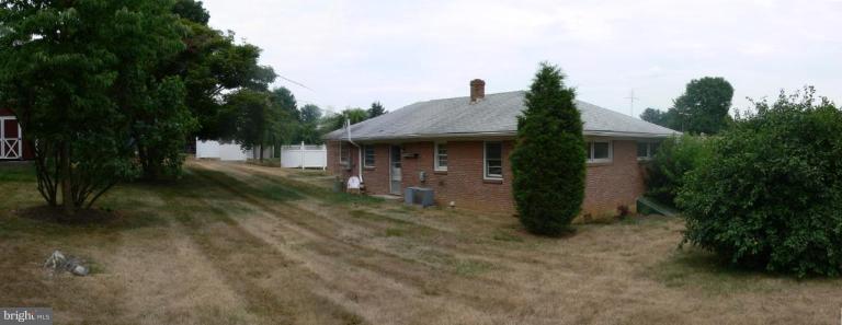 13628 Royal Road Hagerstown, MD 21742 - Photo 11 of 13 Back yard