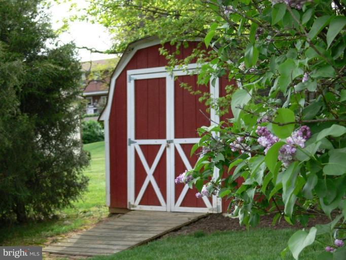13628 Royal Road Hagerstown, MD 21742 - Photo 3 of 13 Shed