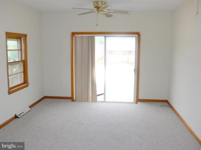 13628 Royal Road Hagerstown, MD 21742 - Photo 9 of 13 Dining Room
