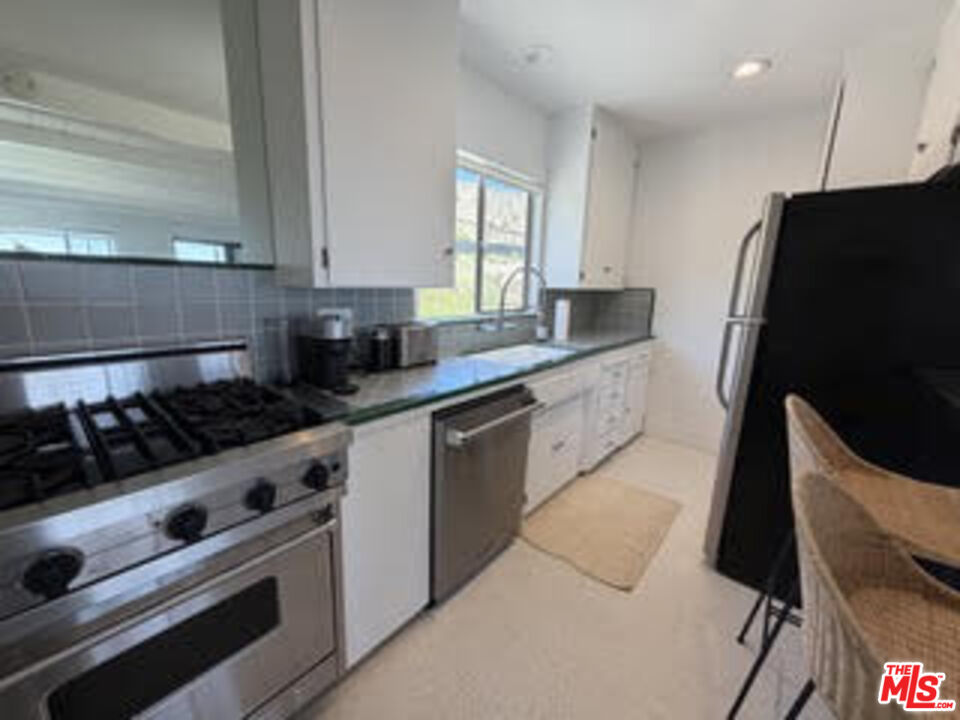 25119 Malibu Road Malibu, CA 90265 - Photo 9 of 18