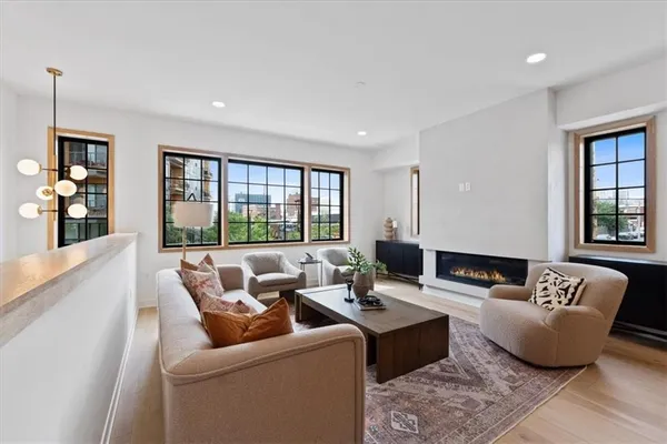 $959,000 | 1923 Locust Street, Kansas City, MO 64108