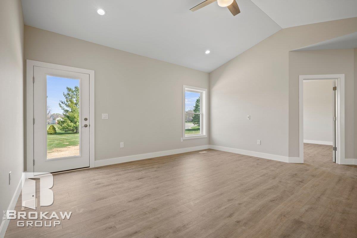 3371 Meadow Ridge Court, Unit 107 Davison, MI 48423 - Photo 13 of 40 Gallery Image 13