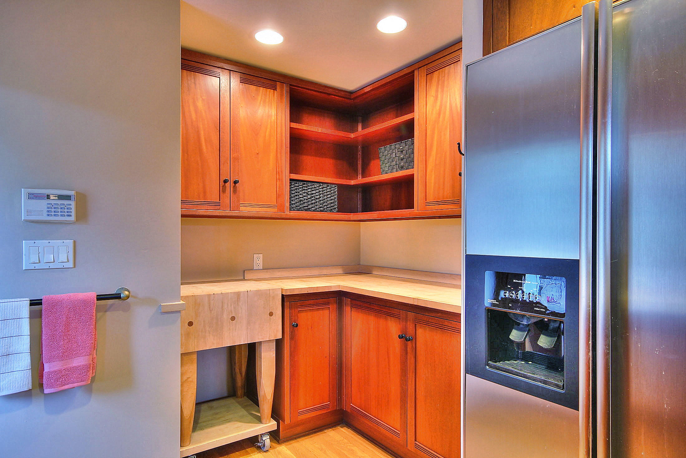 1836 Hillcrest Road Santa Barbara, CA 93103 - Photo 14 of 35 Pantry area