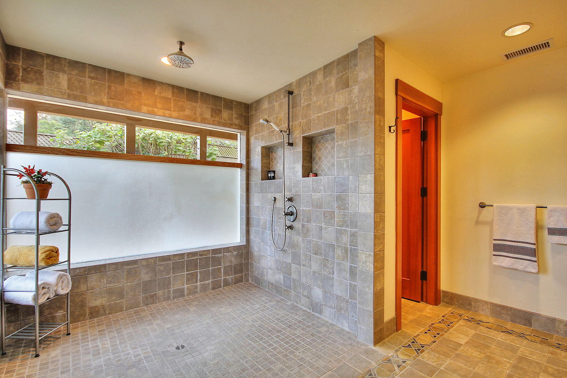 1836 Hillcrest Road Santa Barbara, CA 93103 - Photo 19 of 35 Master shower