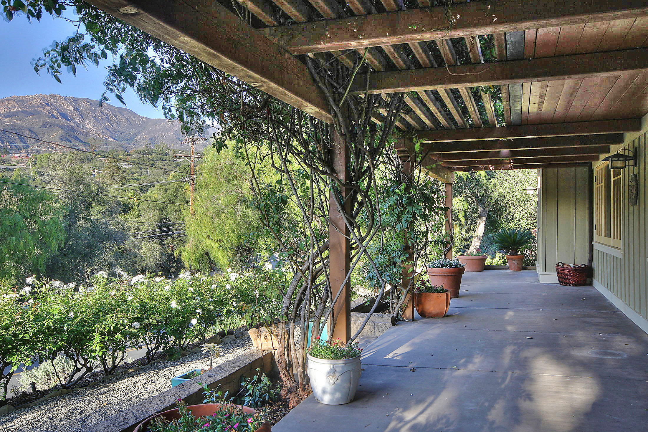 1836 Hillcrest Road Santa Barbara, CA 93103 - Photo 2 of 35 Veranda