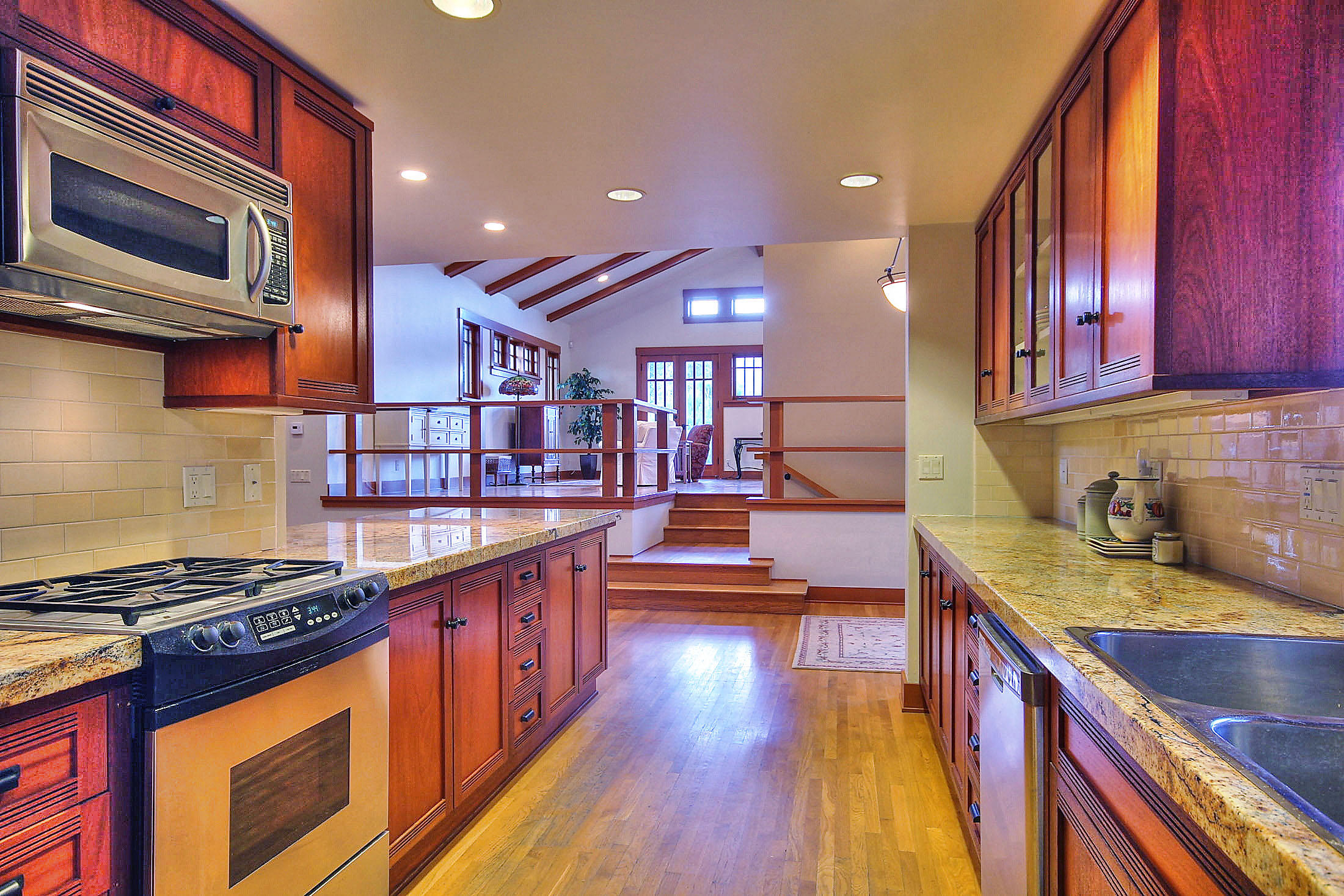 1836 Hillcrest Road Santa Barbara, CA 93103 - Photo 10 of 35 Kitchen