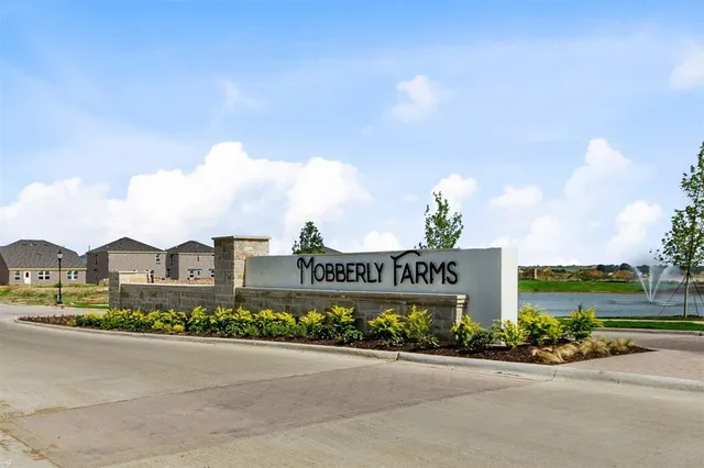 $299,990 | 7513 Fenton Parkway, Pilot Point, TX 76258