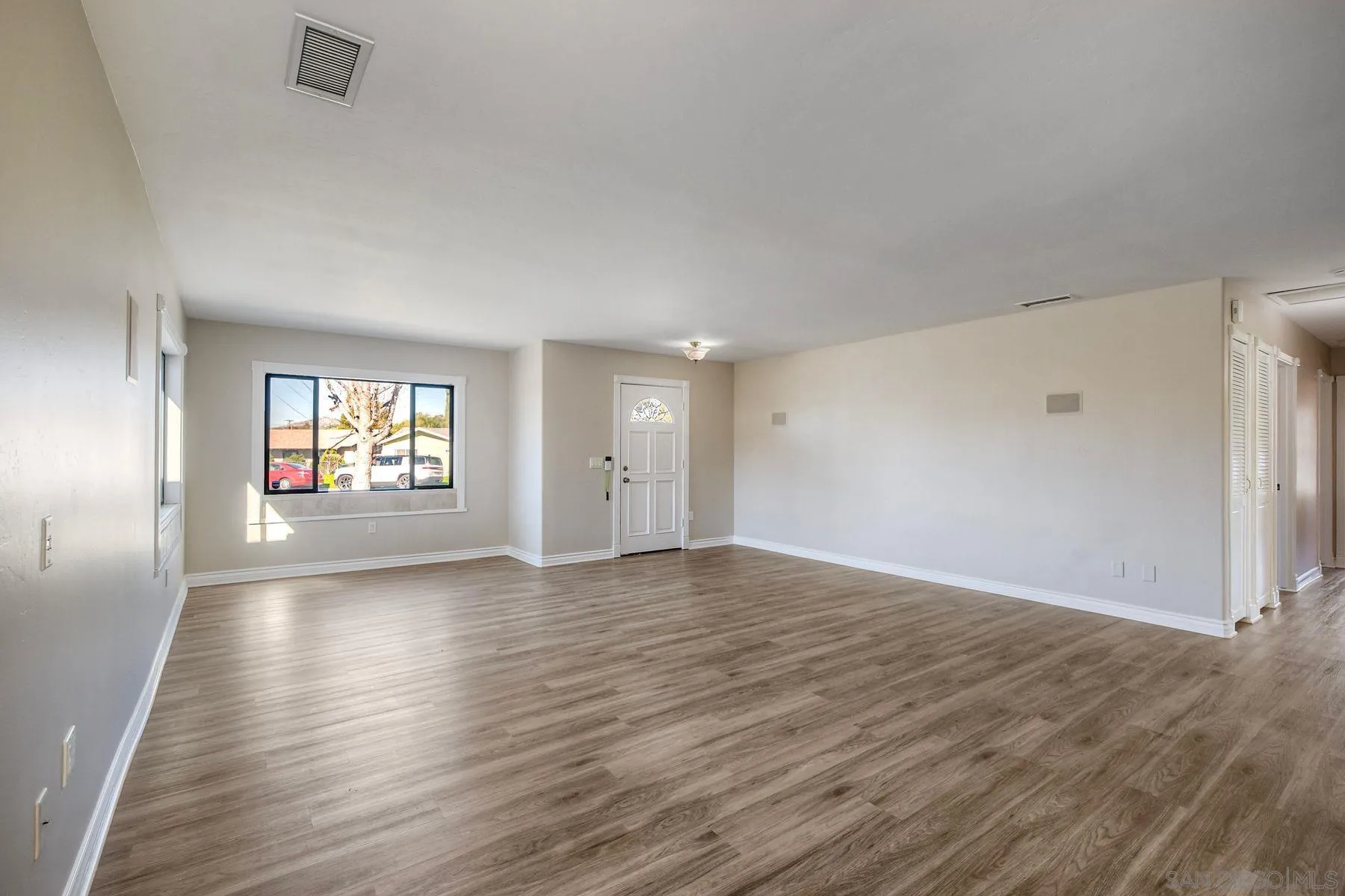 13059 Acton Avenue Poway, CA 92064 - Photo 8 of 34