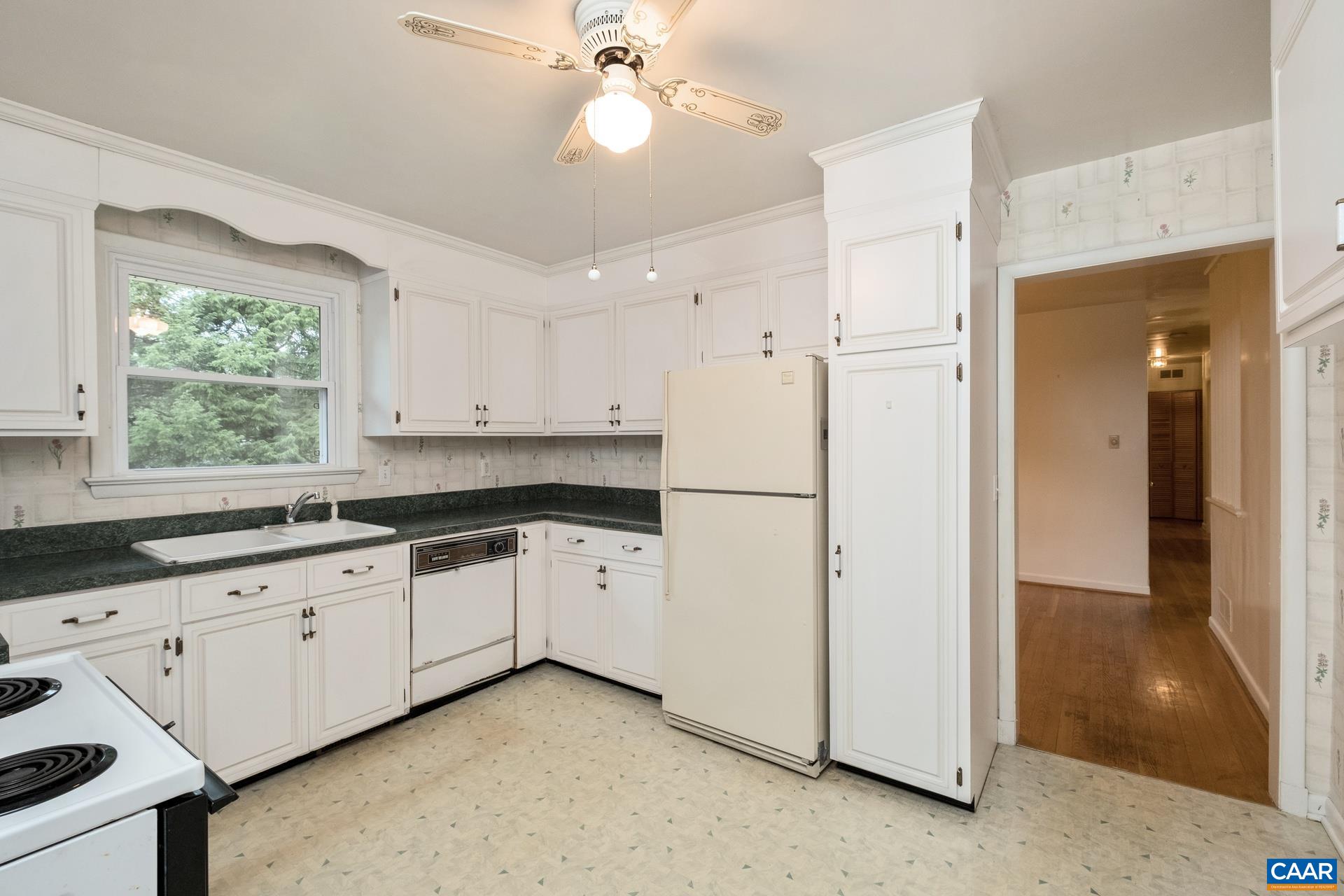 1709 King Mountain Road Charlottesville, VA 22901 - Photo 2 of 35 Gallery Image 2
