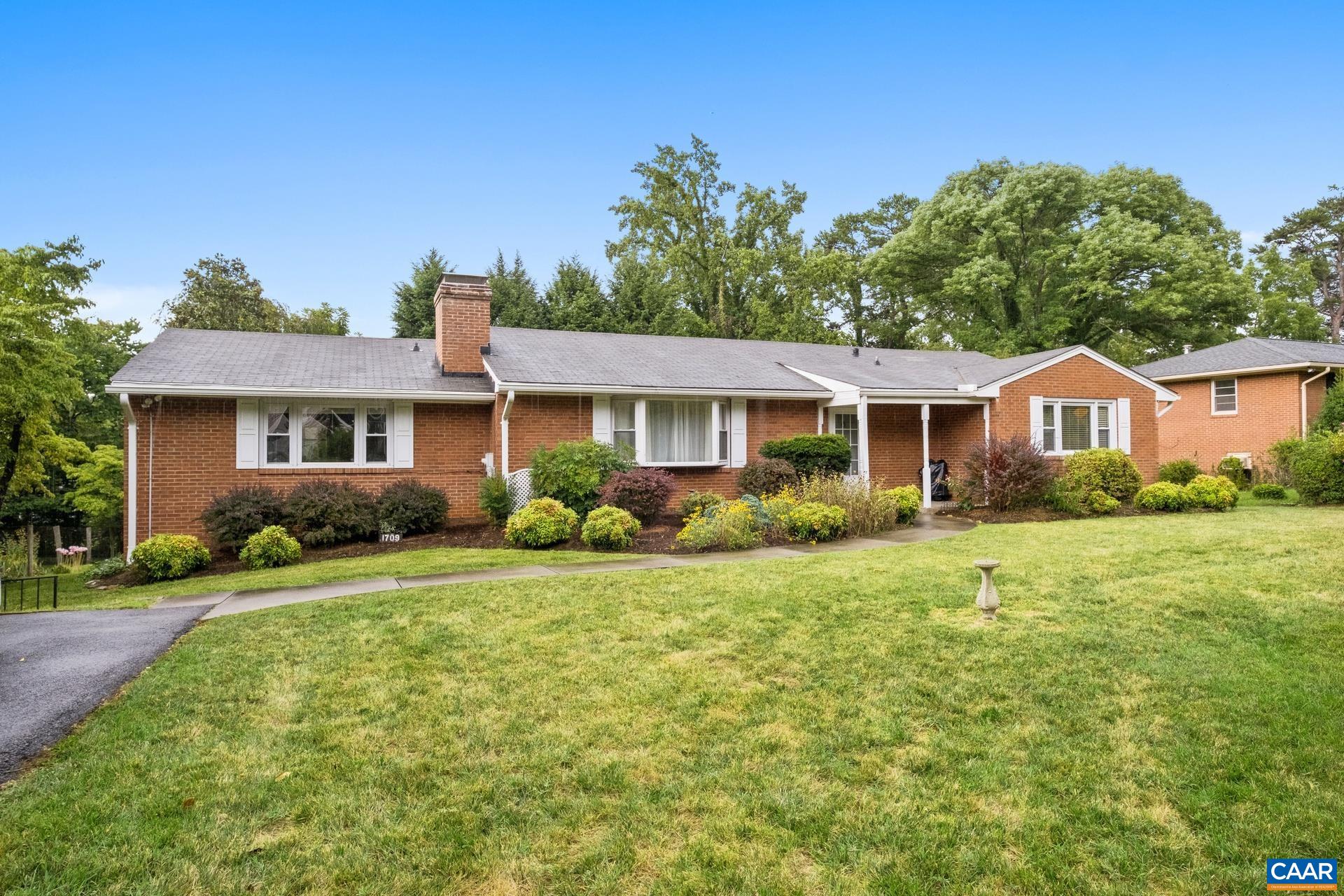 1709 King Mountain Road Charlottesville, VA 22901 - Photo 6 of 35 Gallery Image 6