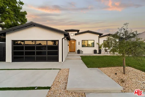 $1,799,000 | 8212 Winsford Avenue, Los Angeles, CA 90045