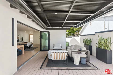 $1,799,000 | 8212 Winsford Avenue, Los Angeles, CA 90045