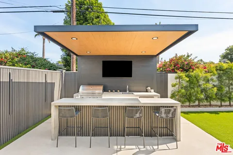 $1,799,000 | 8212 Winsford Avenue, Los Angeles, CA 90045