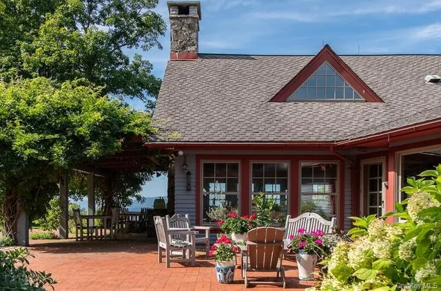 $4,500,000 | 926 Turkey Hill Road, Red Hook, NY 12571