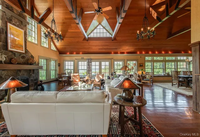 $4,500,000 | 926 Turkey Hill Road, Red Hook, NY 12571