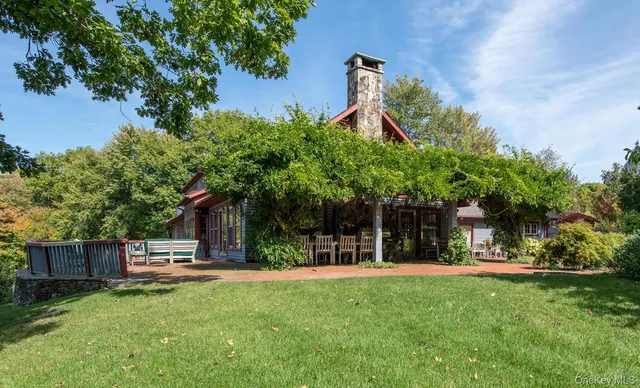 $4,500,000 | 926 Turkey Hill Road, Red Hook, NY 12571