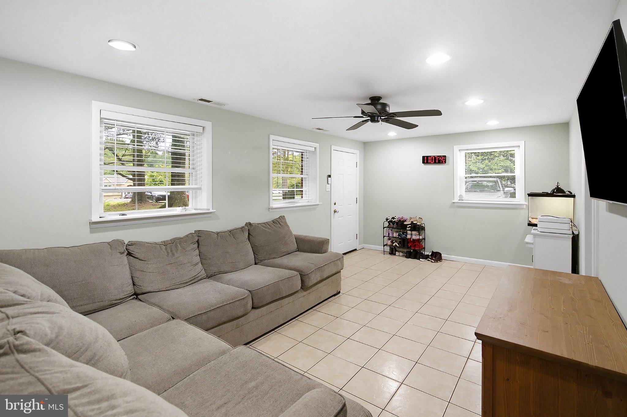 5017 Church Road Mount Laurel, NJ 08054 - Photo 18 of 37 Cozy living space with natural light.