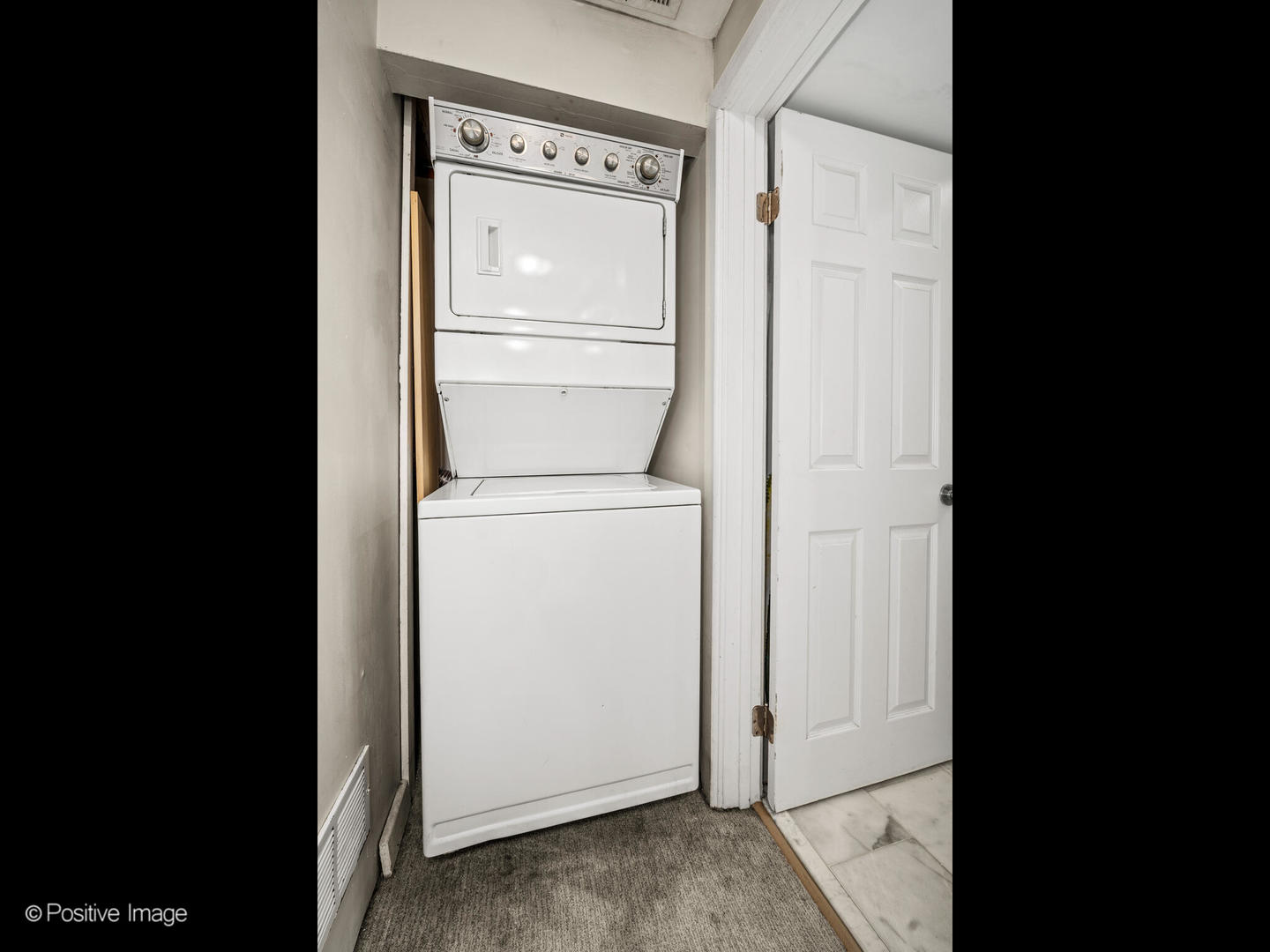 4618 North Racine Avenue, Unit 1F Chicago, IL 60640 - Photo 14 of 17 Gallery Image 14