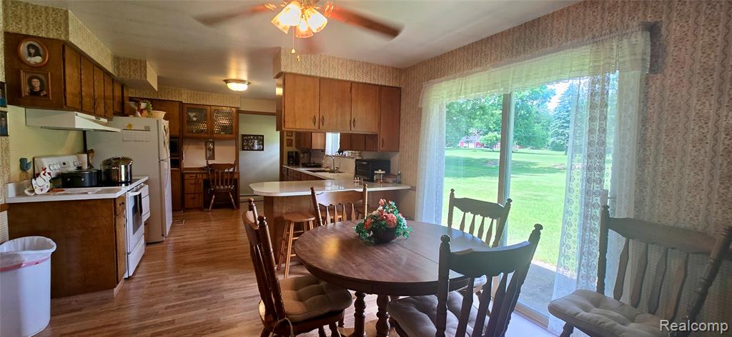11141 Spencer Road Brighton, MI 48114 - Photo 12 of 46