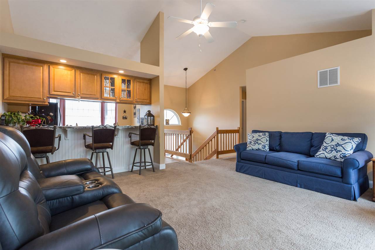 66 Hall Road, Unit 66 Fremont, NH 03044 - Photo 3 of 40