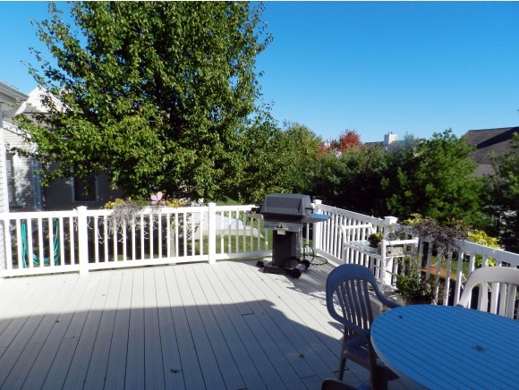 52 Hampton Meadows, Unit 52 Hampton, NH 03842 - Photo 27 of 32