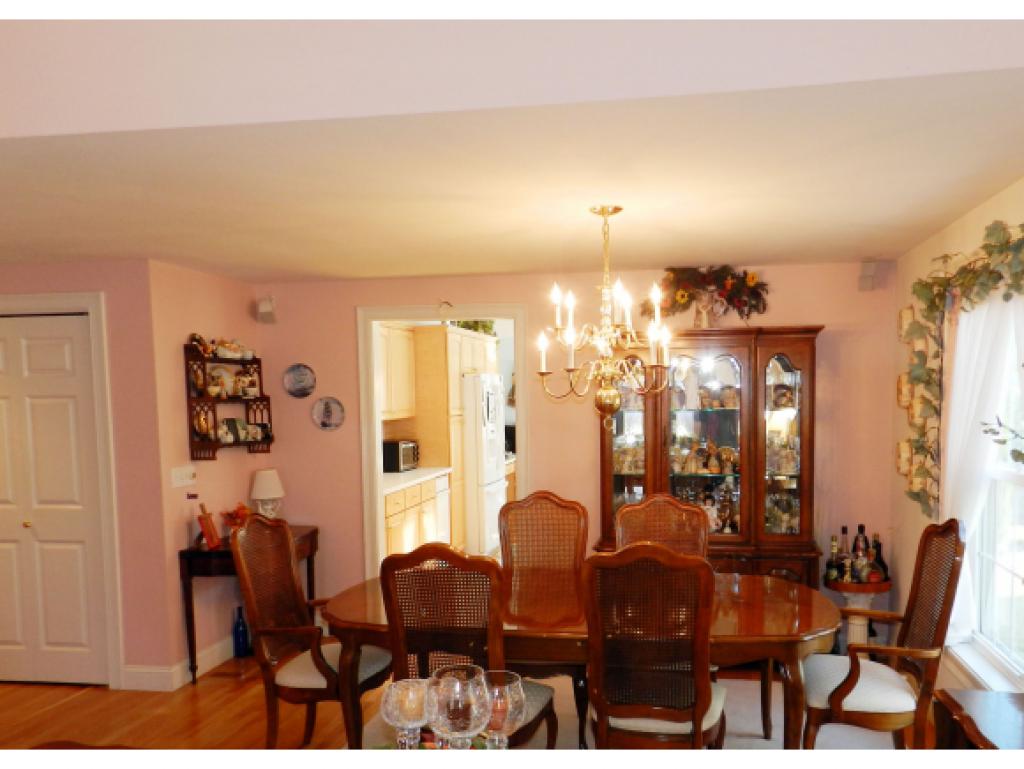 52 Hampton Meadows, Unit 52 Hampton, NH 03842 - Photo 5 of 32