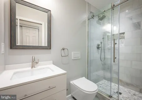 $980,000 | 122 Sanborn Place, Alexandria, VA 22305
