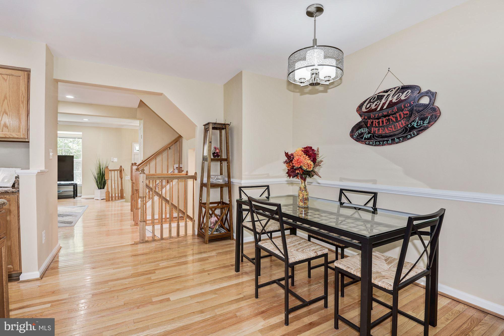 23017 Potomac Hill Square Sterling, VA 20166 - Photo 8 of 32 Dining Area