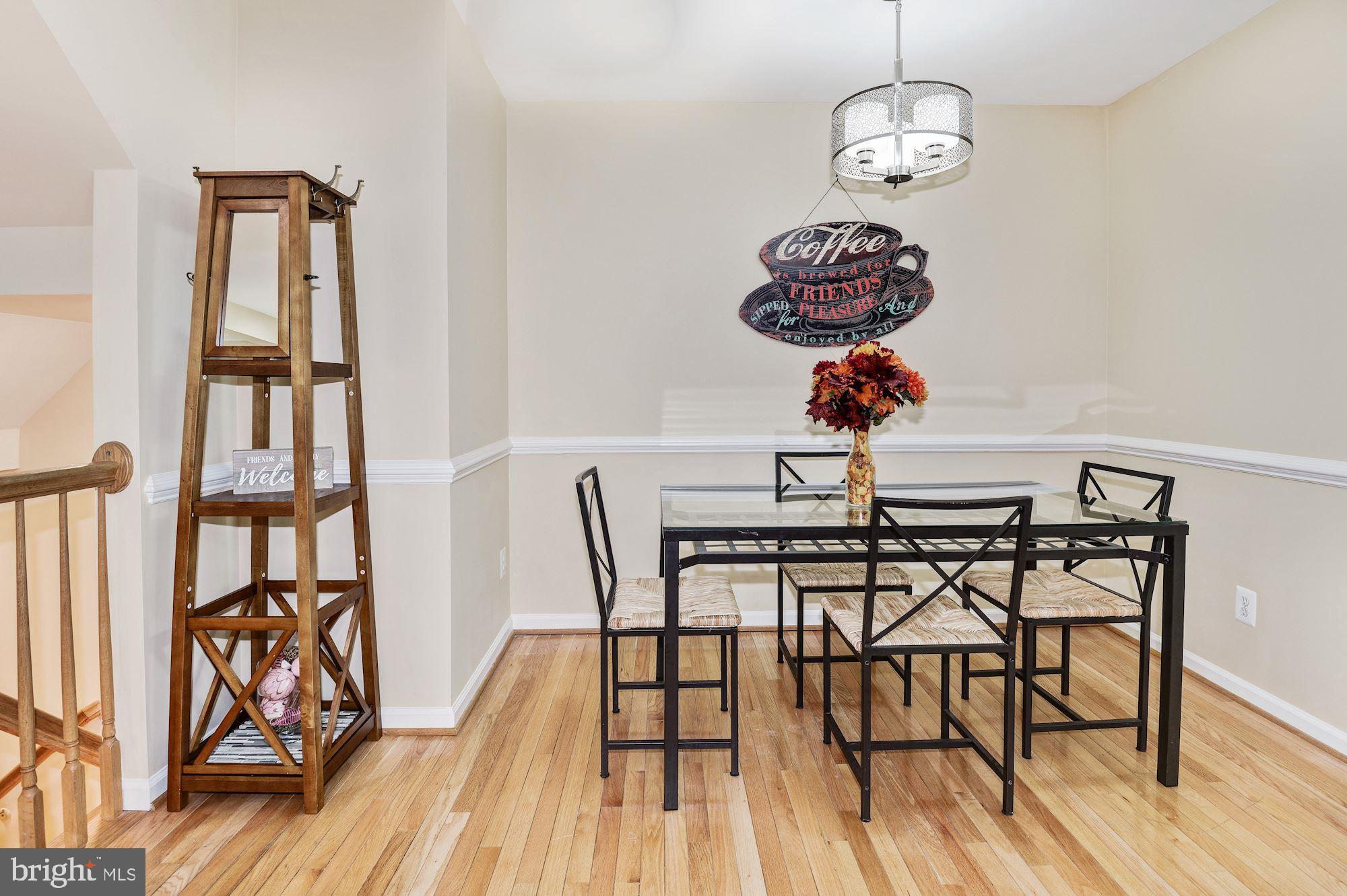 23017 Potomac Hill Square Sterling, VA 20166 - Photo 9 of 32 Dining Area