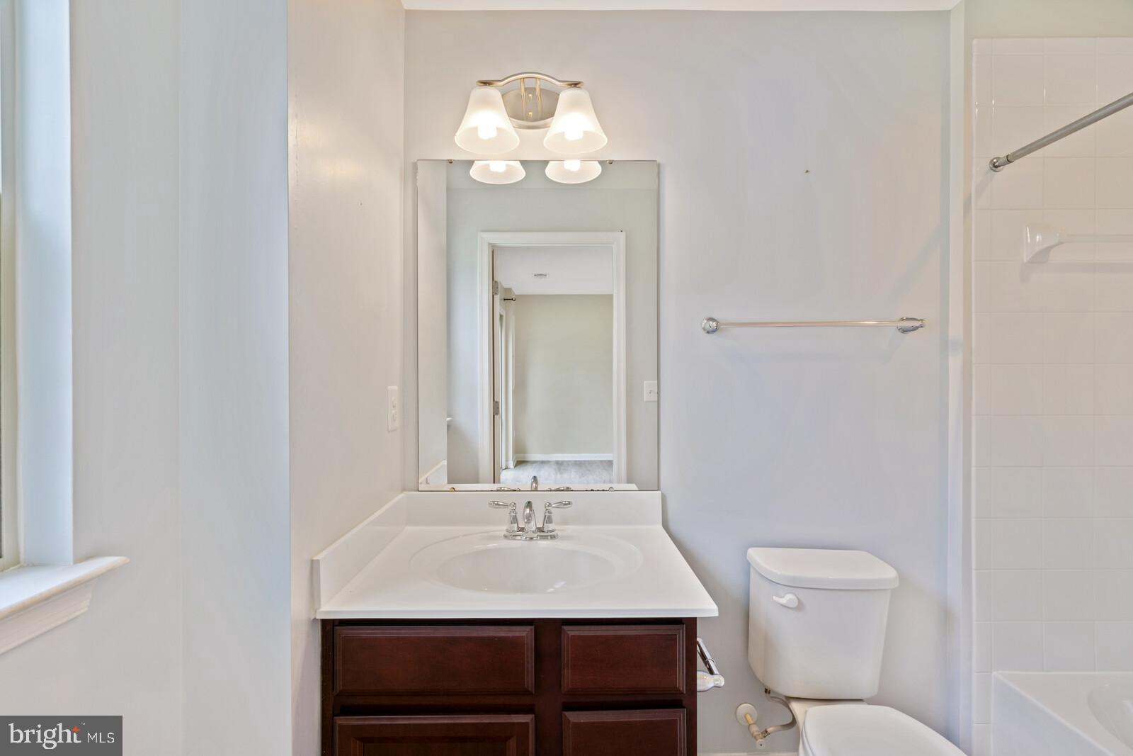 200 Brenton Road Fredericksburg, VA 22405 - Photo 29 of 33 Hall Bathroom