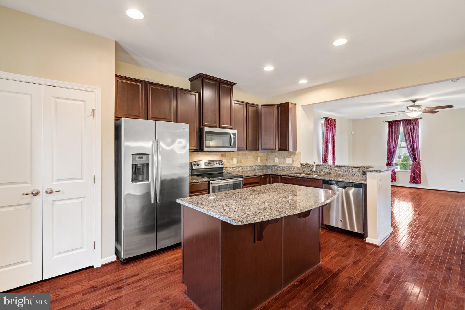 200 Brenton Road Fredericksburg, VA 22405 - Photo 9 of 33 Upper Lvl Kit and Din Rm Combo