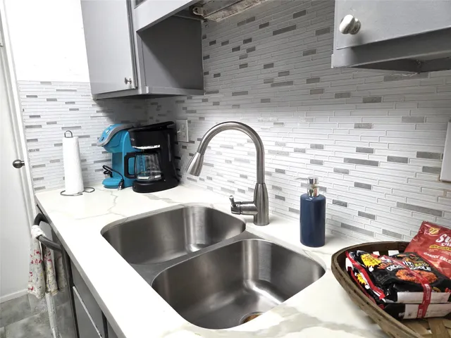 a close view of sink and tap