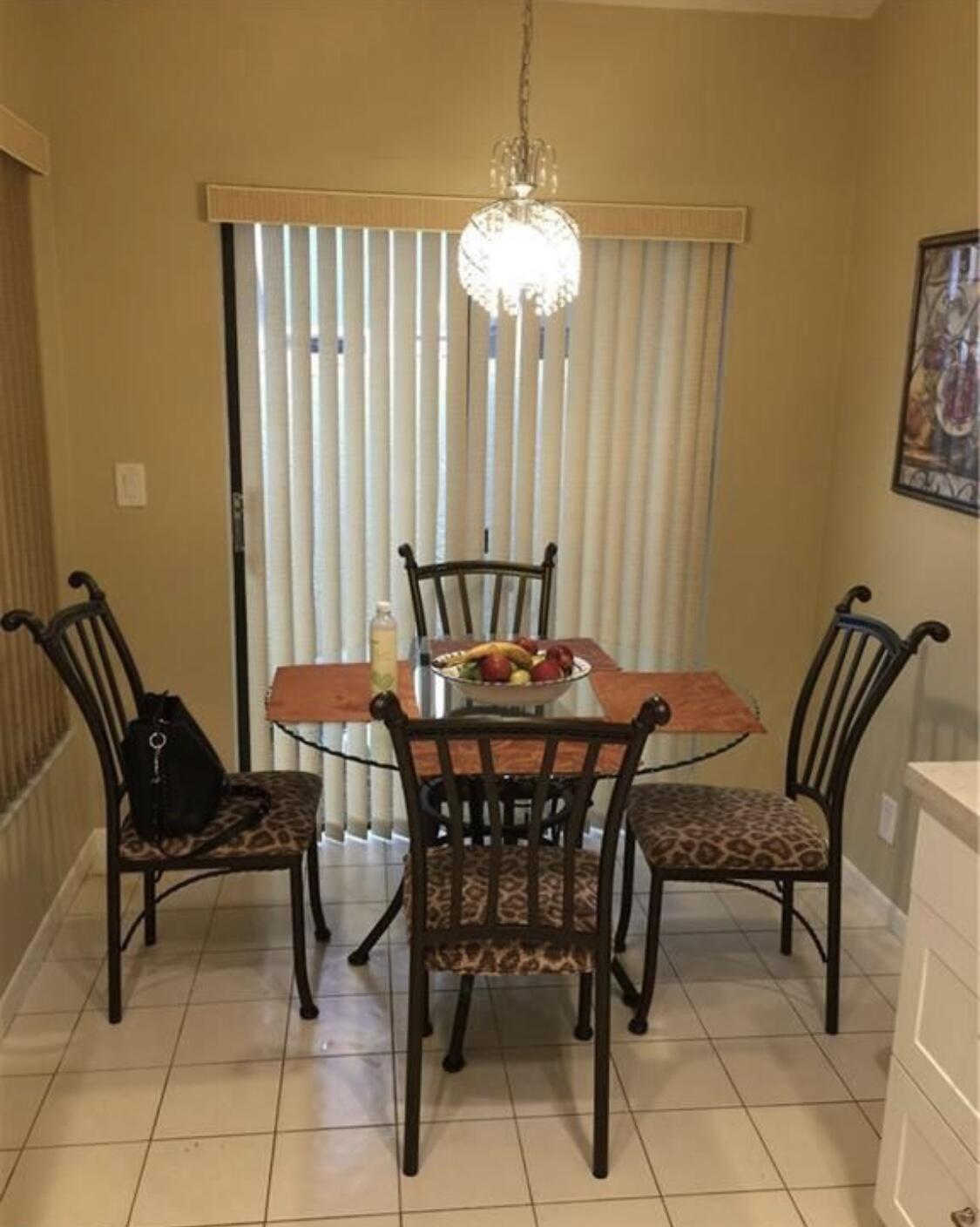 10875 Lake Front Place, Unit 10875 Boca Raton, FL 33498 - Photo 7 of 18 Eat-in Area