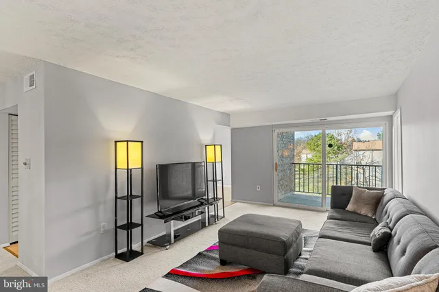 $199,000 | 8005 Mandan Road, Unit 302, Greenbelt, MD 20770