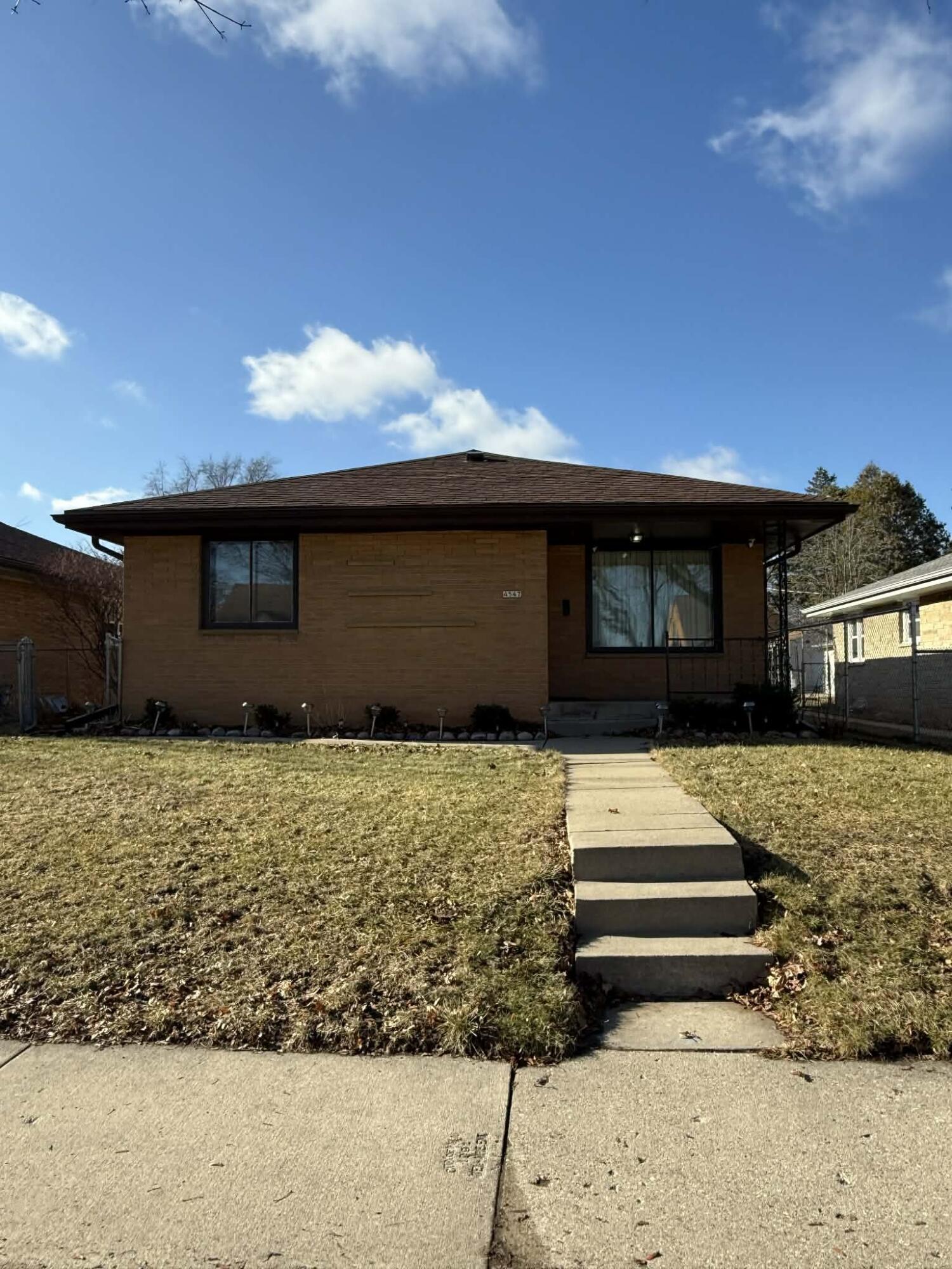 4547 North 67th Street Milwaukee, WI 53218 - Photo 1 of 37 f6799faf-4df6-4493-9c73-86faf01f089a