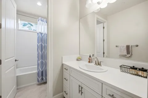 $895,000 | 1196 Wildrose Court, Hollister, CA 95023