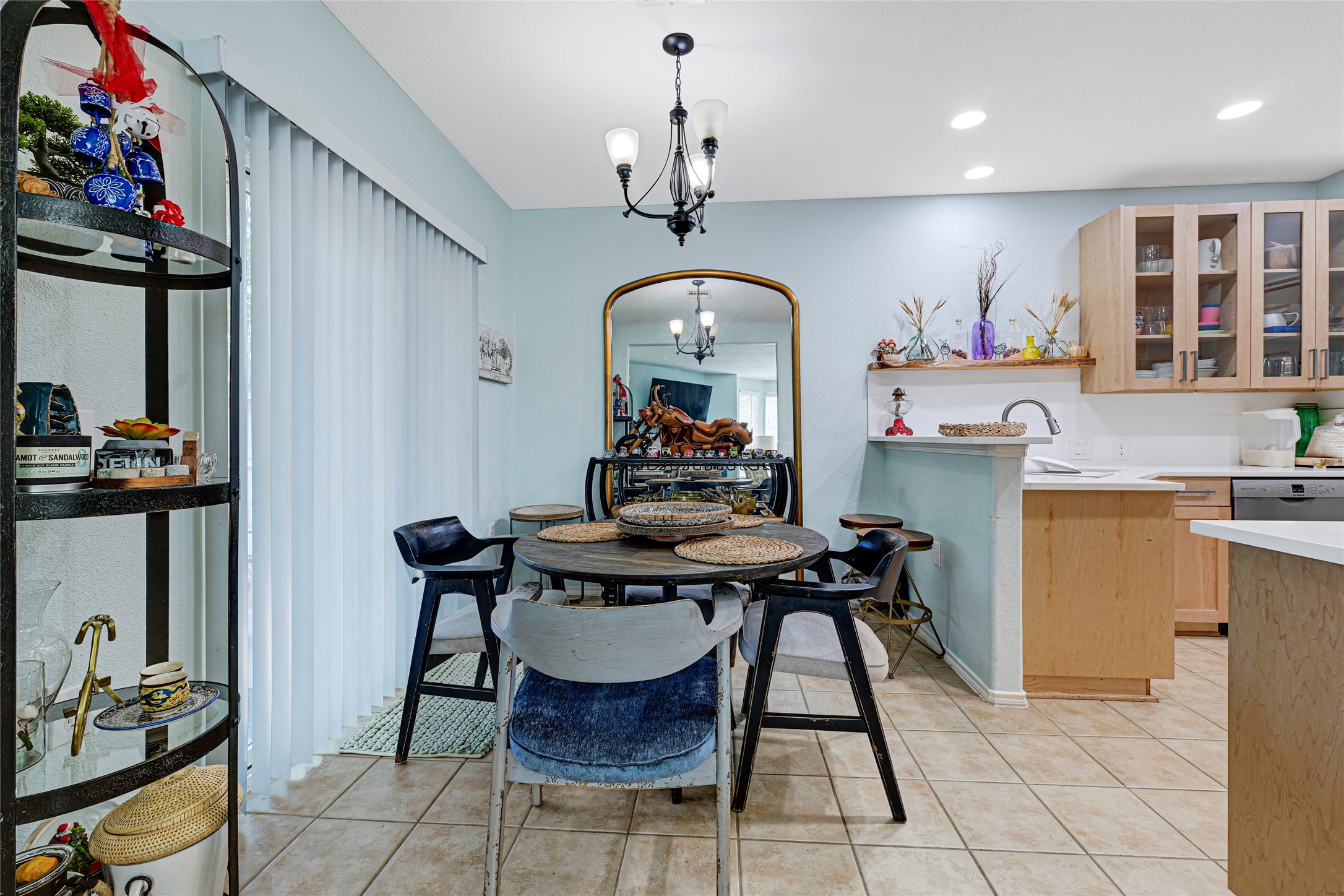 13600 Breton Ridge Street, Unit 4A Houston, TX 77070 - Photo 14 of 49 Dining area conveniently located next to the kitchen