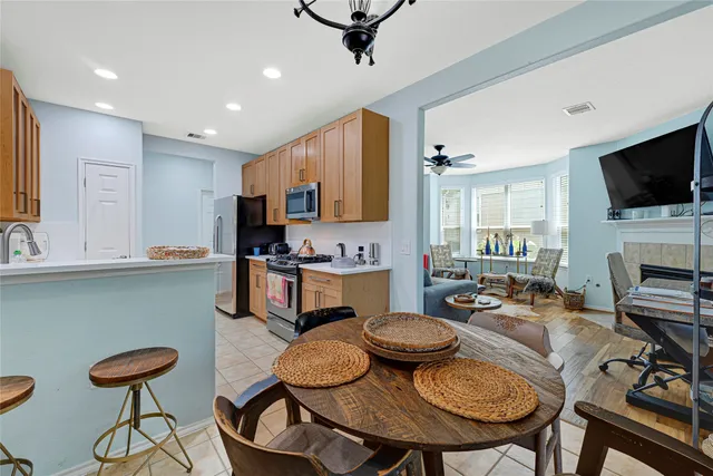 $230,000 | 13600 Breton Ridge Street, Unit 4A, Houston, TX 77070