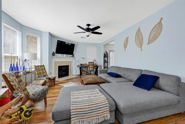 $230,000 | 13600 Breton Ridge Street, Unit 4A, Houston, TX 77070