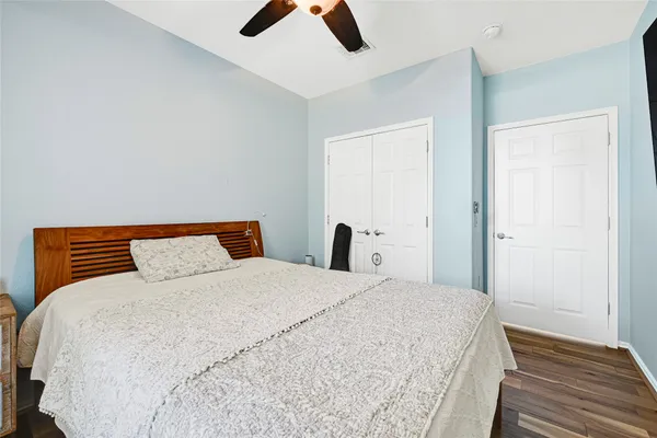 $230,000 | 13600 Breton Ridge Street, Unit 4A, Houston, TX 77070