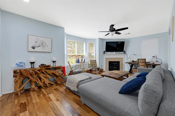 $230,000 | 13600 Breton Ridge Street, Unit 4A, Houston, TX 77070