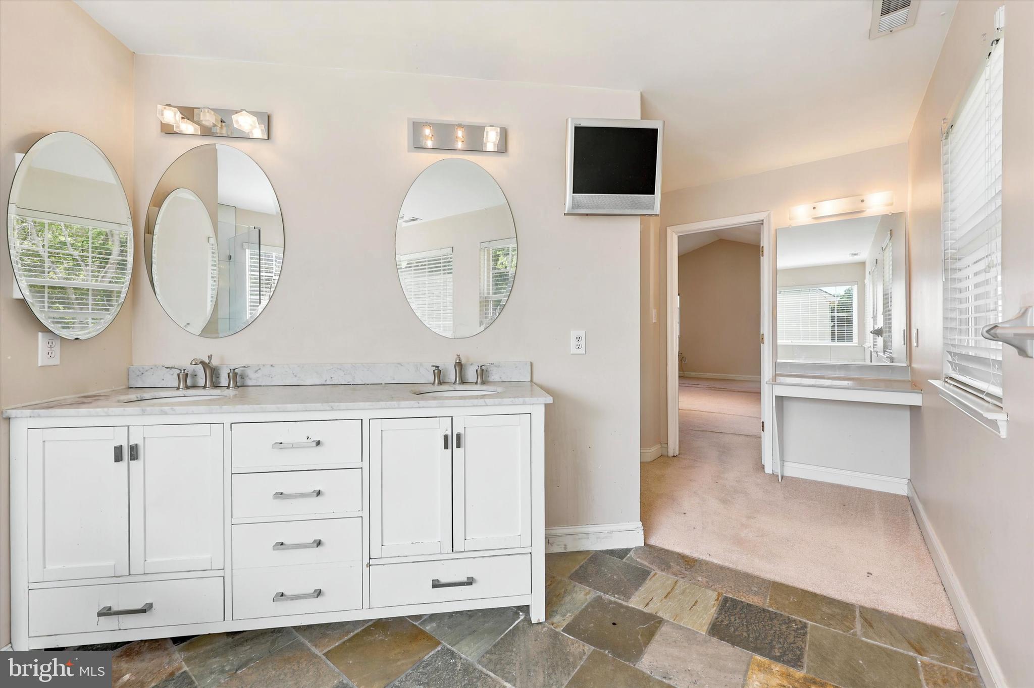 5 Farmingham Drive Sewell, NJ 08080 - Photo 25 of 36