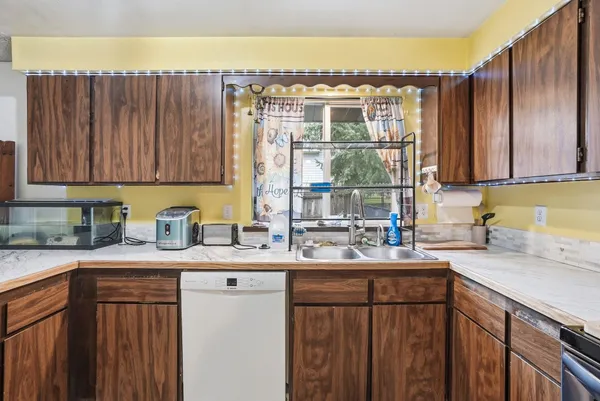 $389,900 | 702 East Calkins Drive, Spokane, WA 99208