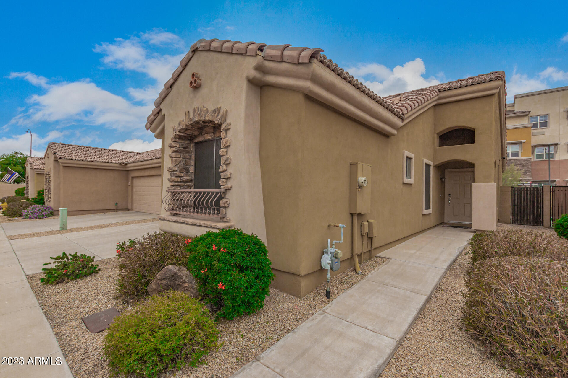 2565 South Signal Butte Road, Unit 42 Mesa, AZ 85209 - Photo 3 of 21 03 - Signal Butte