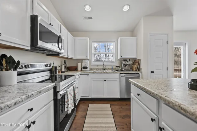 $359,000 | 3337 Townsend Park Lane, Powell, TN 37849