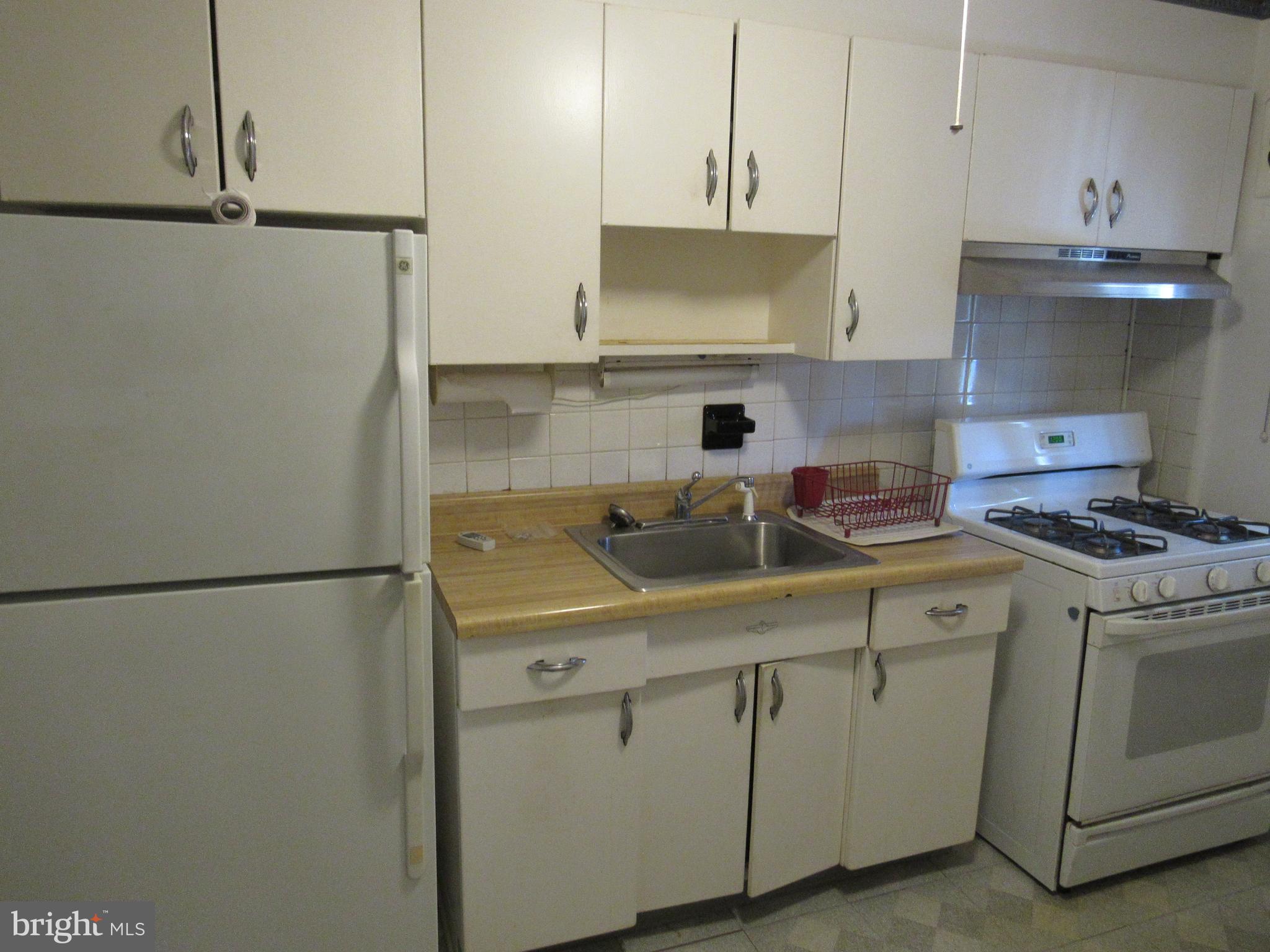 3813 Elkader Road Baltimore, MD 21218 - Photo 18 of 31