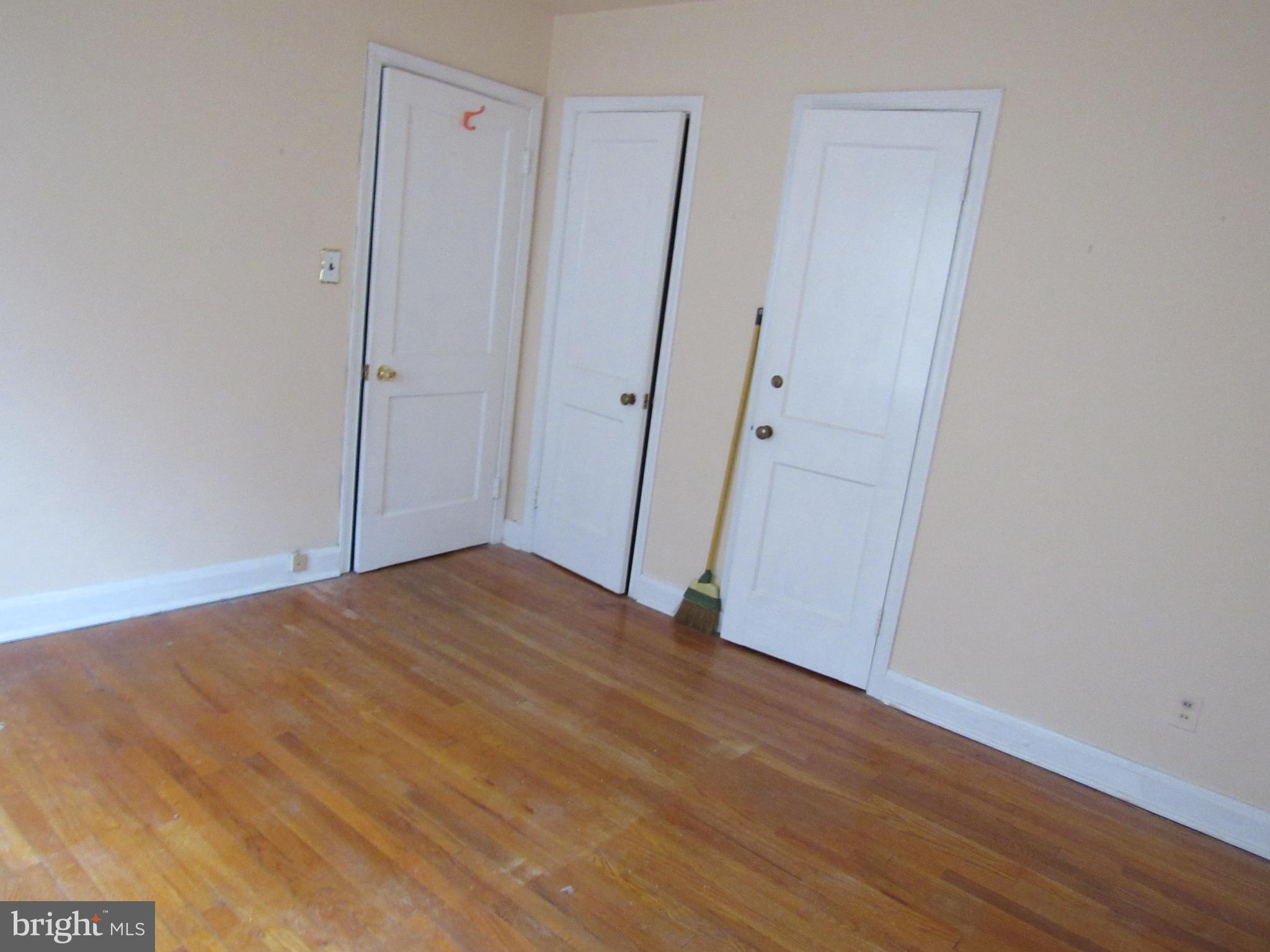 3813 Elkader Road Baltimore, MD 21218 - Photo 8 of 31
