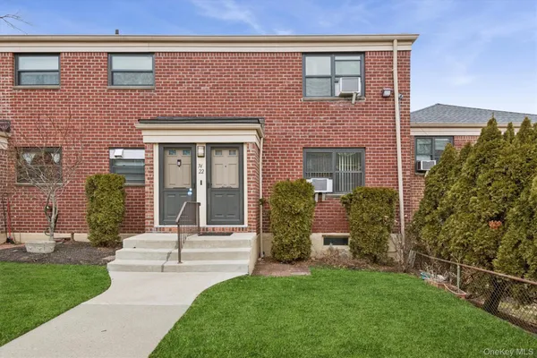$350,000 | 74-22 220th Street, Unit LOWR | Oakland Gardens